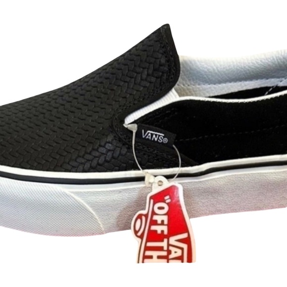 Vans Unisex 1.5” platform Classic Slip-On Embossed Suede Black/True White NIB - Picture 3 of 15